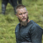 ragnar lothbrok oyuncusu